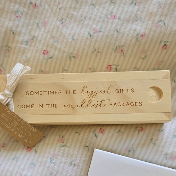 NEW IN BOX Pregnancy Journal & Keepsake Box - Picture 5 of 10